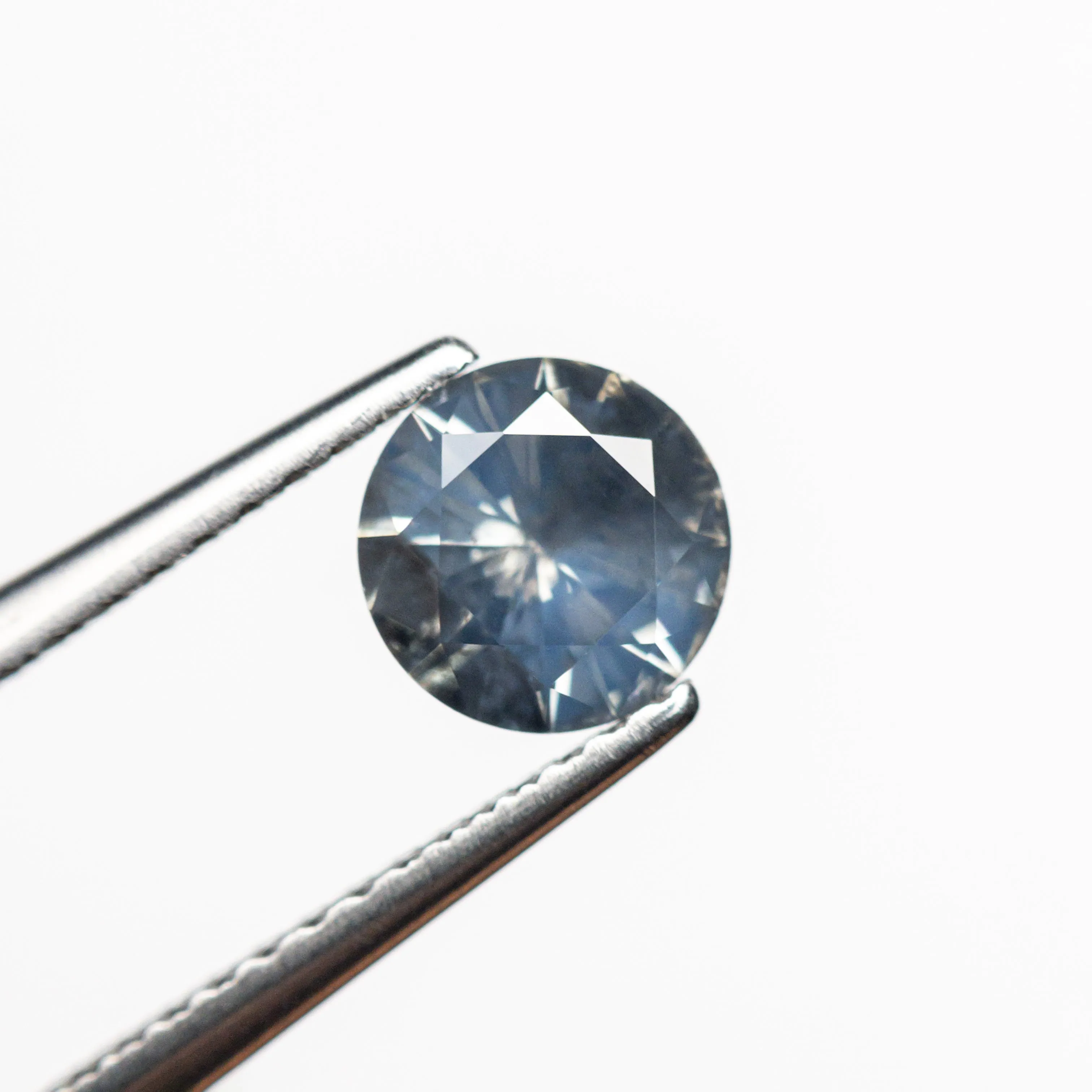 0.82ct 5.82x5.81x3.50mm Round Brilliant Sapphire 23781-01