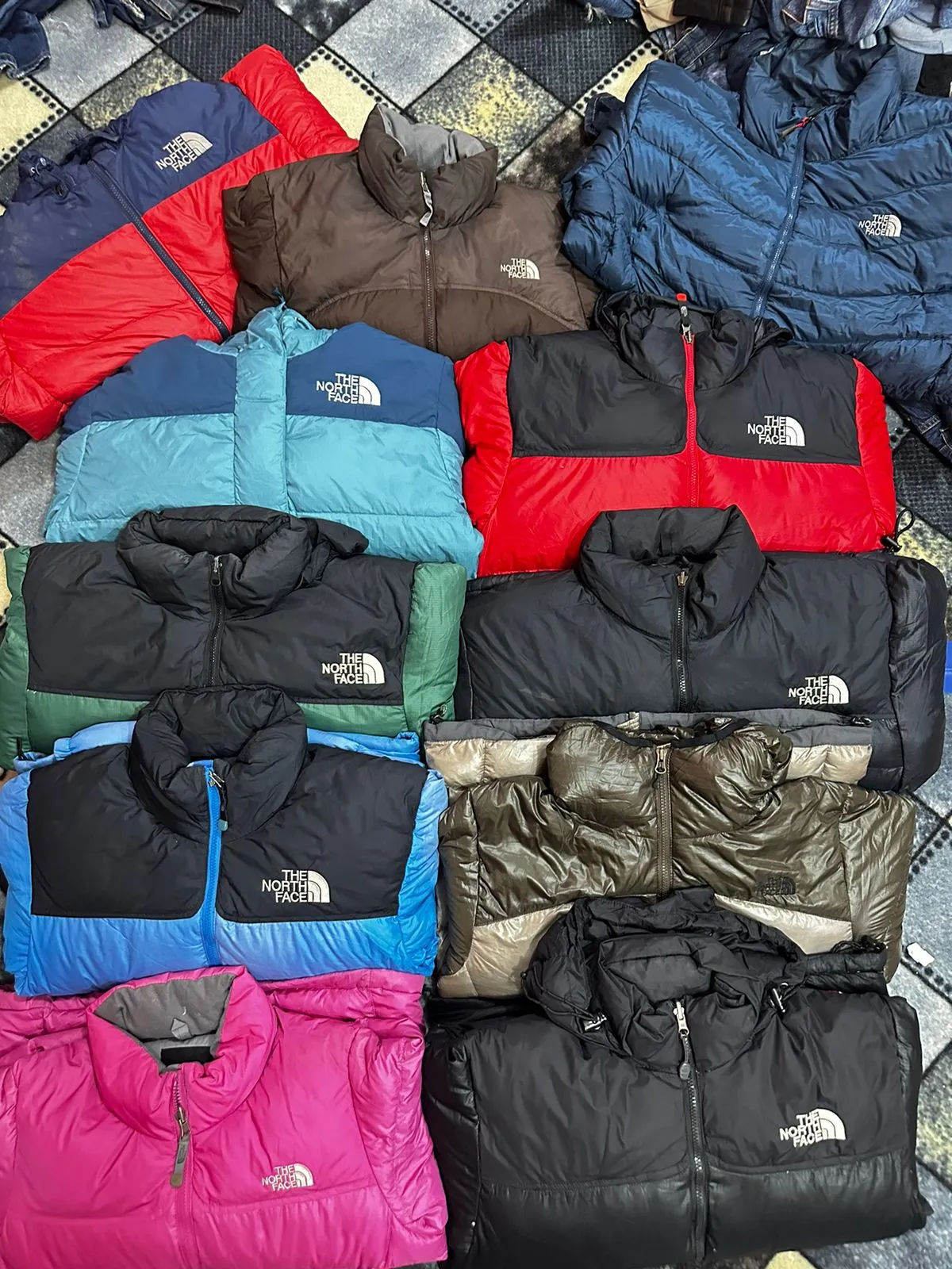 The North Face Puffer jackets 18 pieces